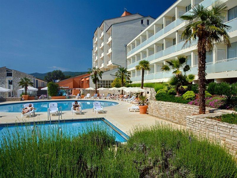 Miramar Sunny Hotel By Valamar Rabac Exterior foto