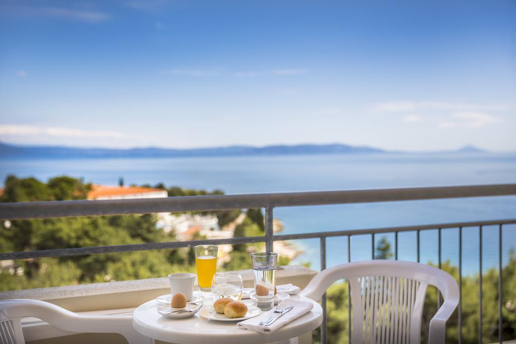 Miramar Sunny Hotel By Valamar Rabac Exterior foto