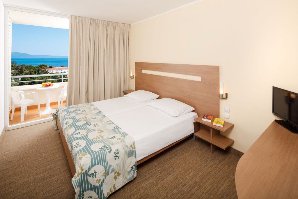 Miramar Sunny Hotel By Valamar Rabac Exterior foto