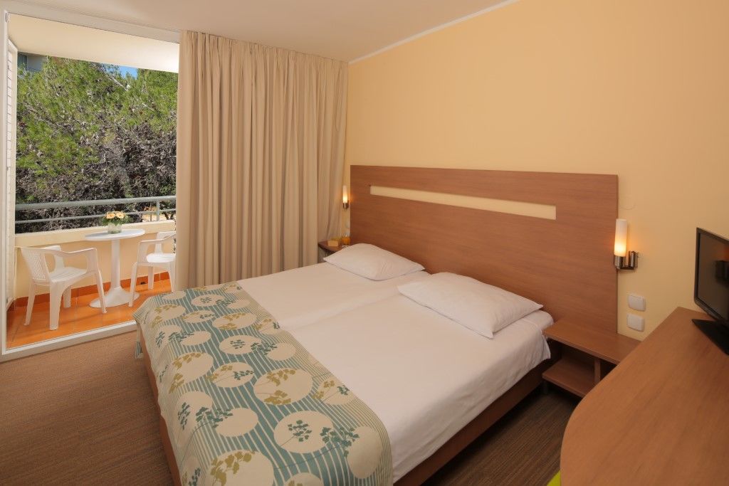 Miramar Sunny Hotel By Valamar Rabac Exterior foto