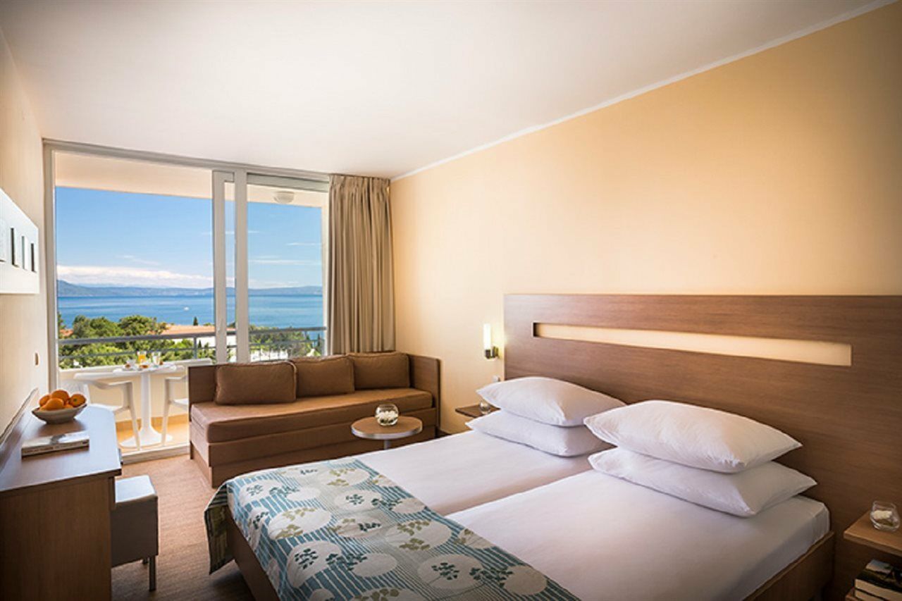 Miramar Sunny Hotel By Valamar Rabac Exterior foto
